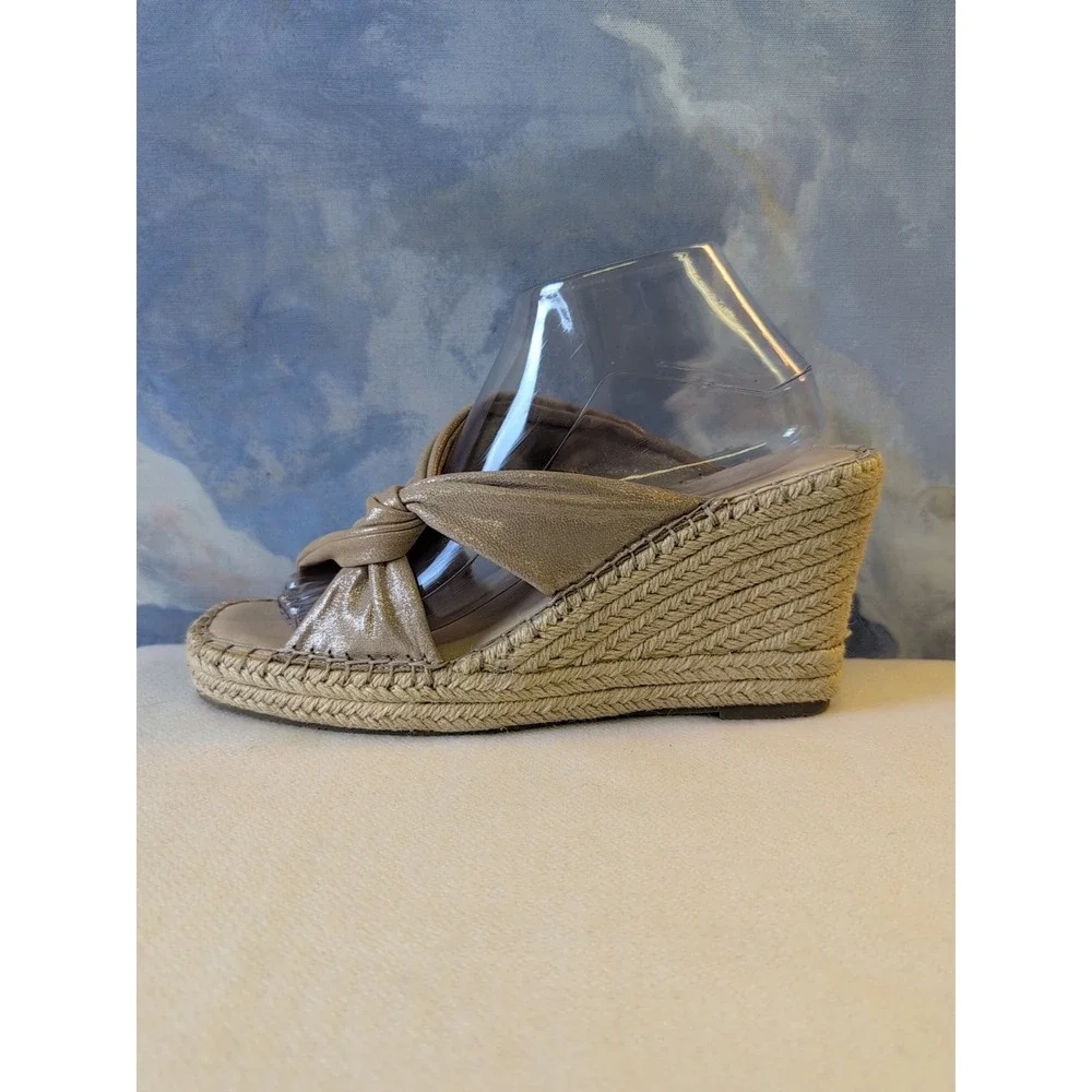 NEW! Chocolat Blu 9.5 'Sabrina' Platform Wedge $188 In Champagne